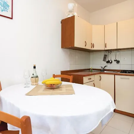 One-bedroom In Apartmán Seline